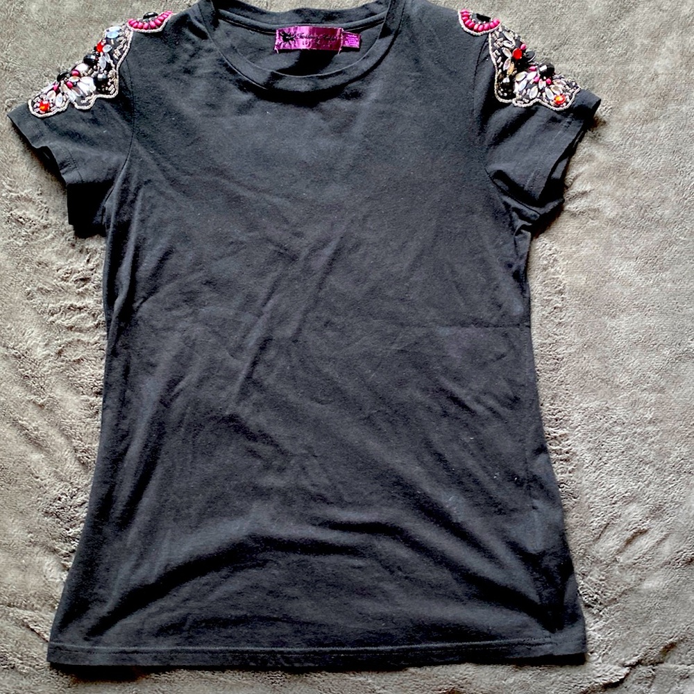Twelve by Twelve Boutique T-shirt black size medium